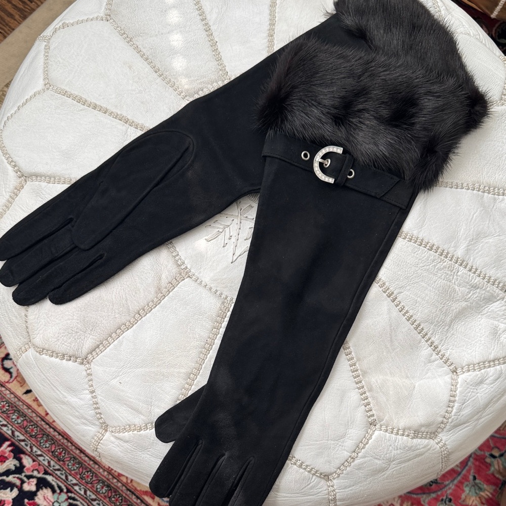 NWT vintage (Reed Krakoff era) Coach Black Gloves w Fur Trim & Silver Buckle